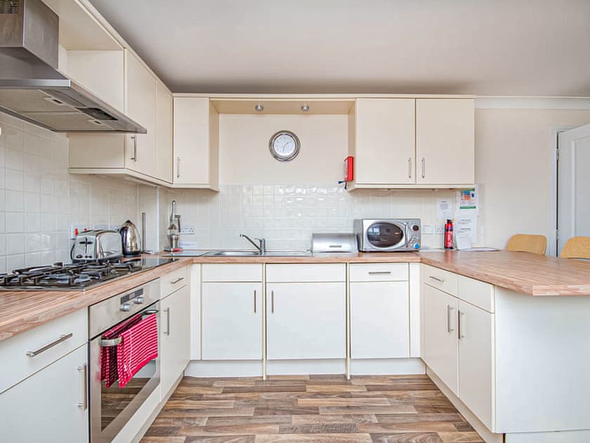 Kitchen | Mont Blanc Apartment, Aviemore
