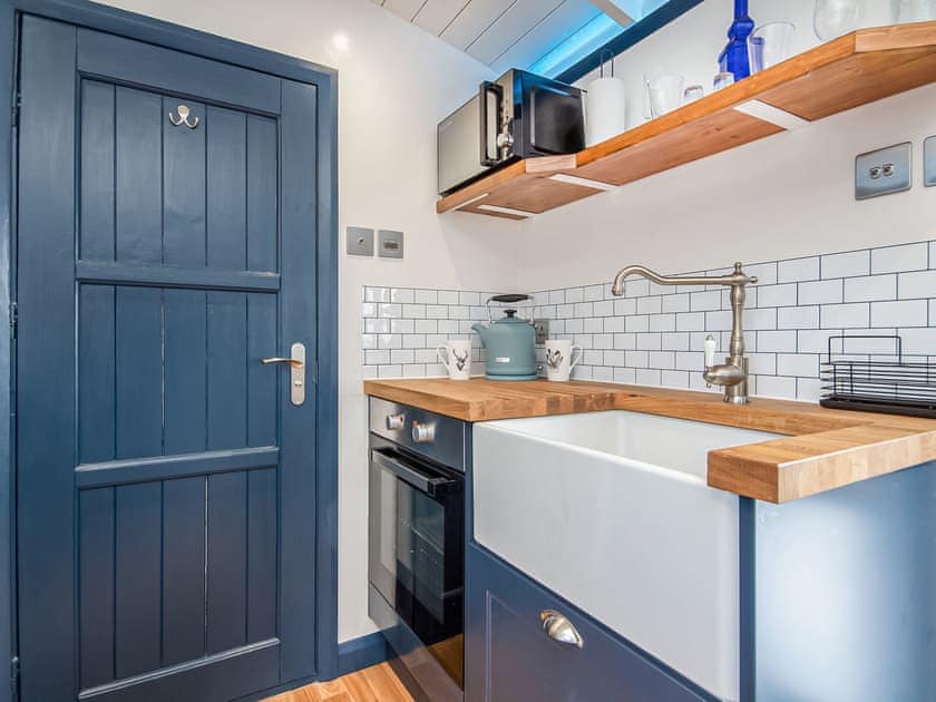 Open plan living space | The Drift Shepherds Hut - Hebridean Views, Gairloch