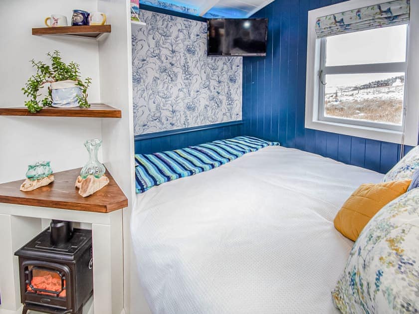 Open plan living space | The Drift Shepherds Hut - Hebridean Views, Gairloch