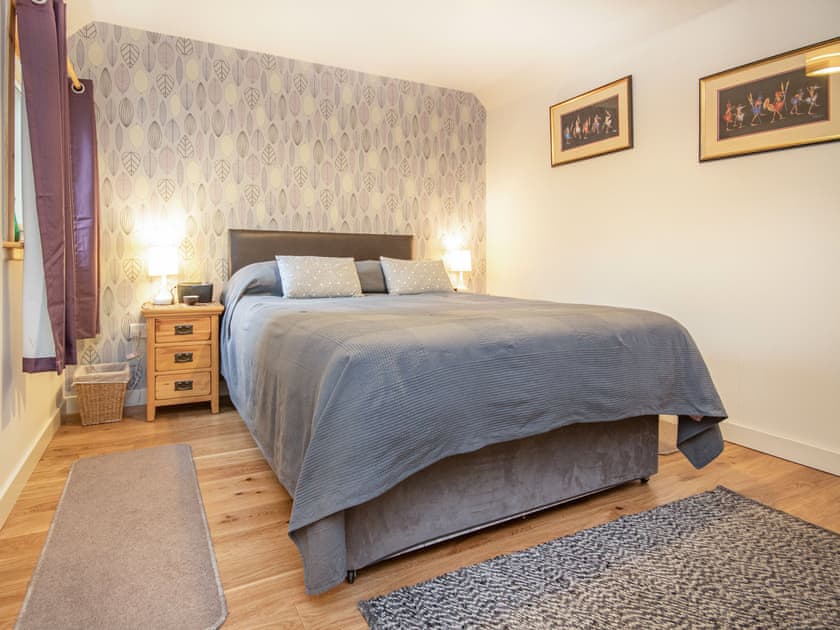 Double bedroom | Isla’s Cottage, Nairn