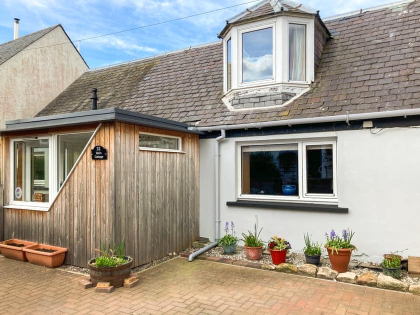 Exterior | Isla’s Cottage, Nairn