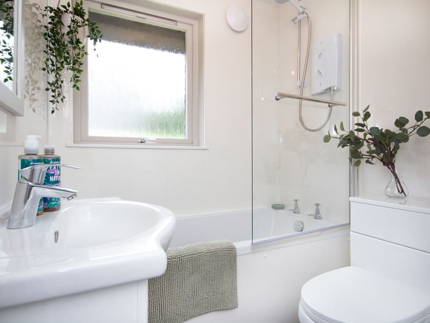 Bathroom | Rowan Lodge, Culbokie, near Dingwall