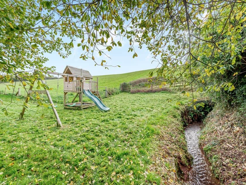 Setting | Hollacombe Lodge, Hollacombe, near Crediton