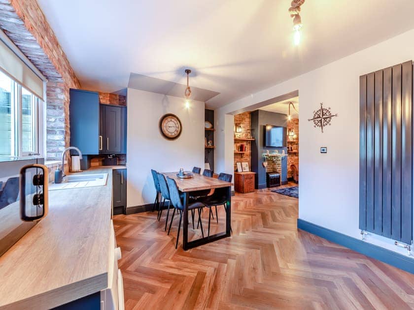 Kitchen/diner | Smuggler’s Cove, Amble