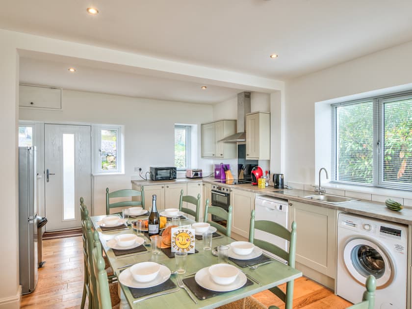 Sgwner View, Pwllheli