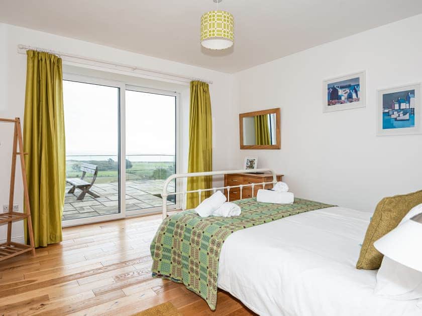 Sgwner View, Pwllheli
