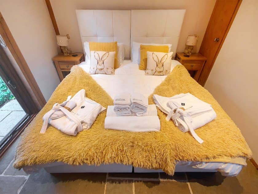 Double bedroom | Swn Y Nant, Brecon