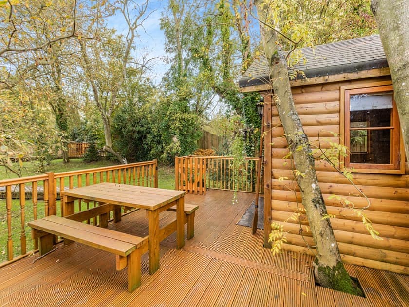 Exterior | Piggles Retreat- Bear house - Piggles Retreat, Cambridge