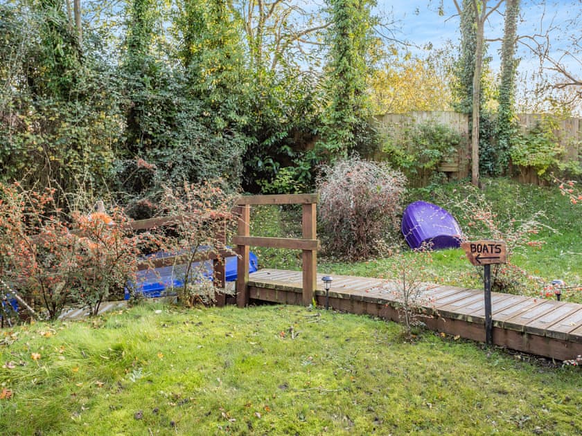 Outdoor area | Piggles Retreat- Bear house - Piggles Retreat, Cambridge