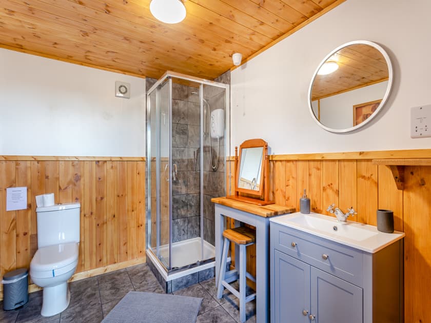 Bathroom | Piggles Retreat- Lion House - Piggles Retreat, Cambridge