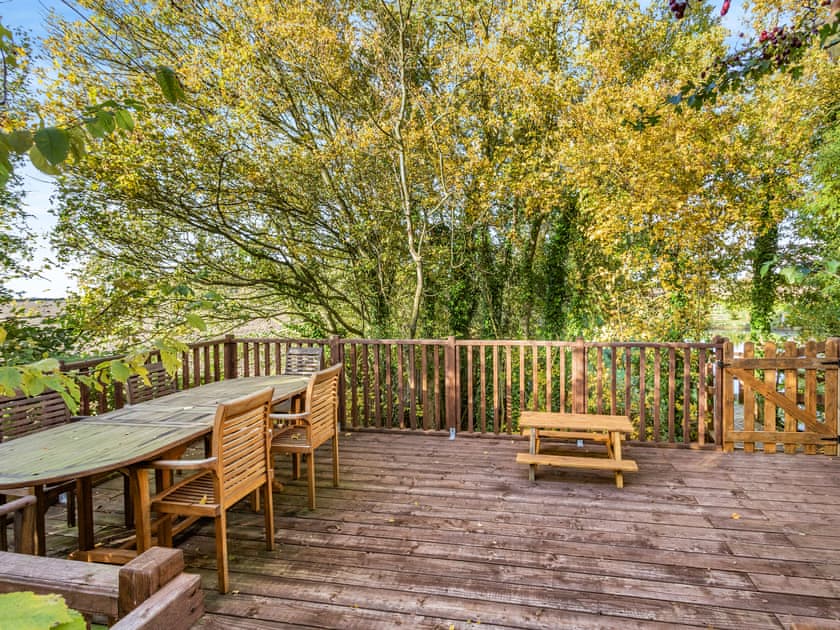 Outdoor area | Piggles Retreat- Lion House - Piggles Retreat, Cambridge