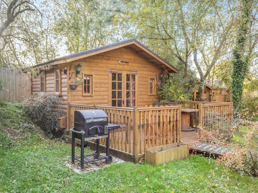 Exterior | Piggles Retreat- Lion House - Piggles Retreat, Cambridge