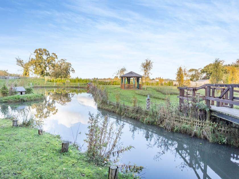 Outdoor area | Beavers - Piggles Retreat, Cambridge