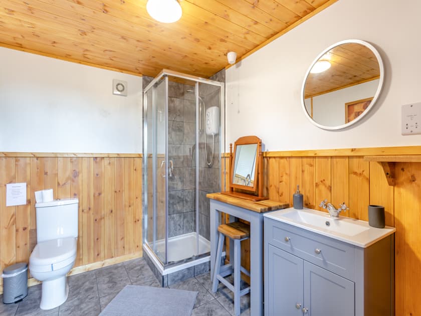 Bathroom | Beavers - Piggles Retreat, Cambridge