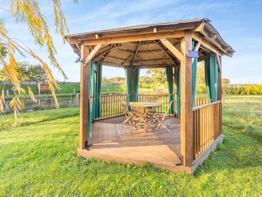 Outdoor area | Beavers - Piggles Retreat, Cambridge