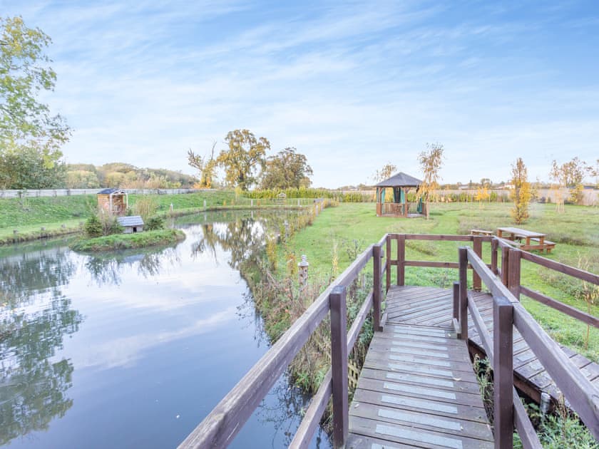 Outdoor area | Beavers - Piggles Retreat, Cambridge