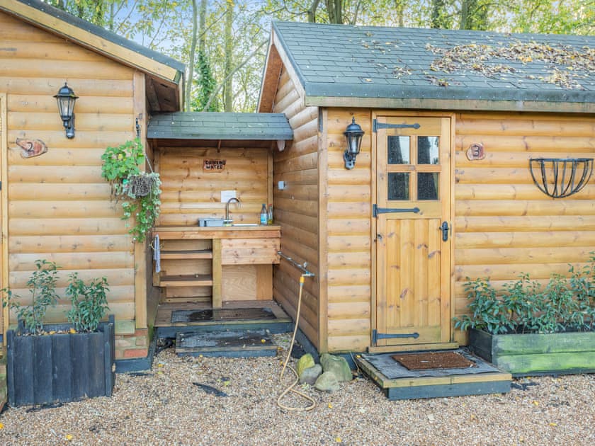 Exterior | Beavers - Piggles Retreat, Cambridge