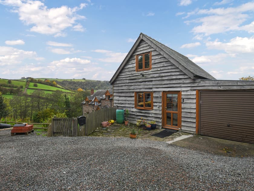 Dingle Cottage in Clun, near Craven Arms