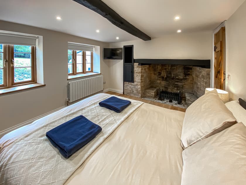 Double bedroom | Quabbs Head Cottage, Malvern
