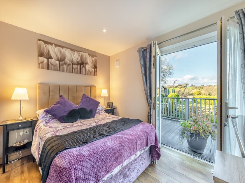 Double bedroom | Ty Teiliwr - Tyddyn Sargent, Tyn Y Gongl, near Benllech