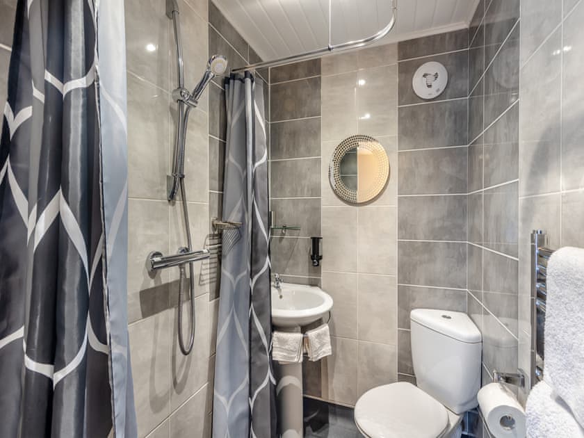 Bathroom | Ty Teiliwr - Tyddyn Sargent, Tyn Y Gongl, near Benllech