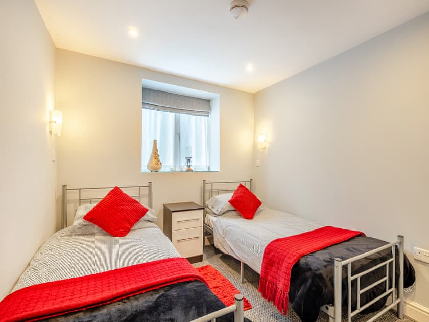 Twin bedroom | Ty Llyn - Tyddyn Sargent, Tyn Y Gongl, near Benllech