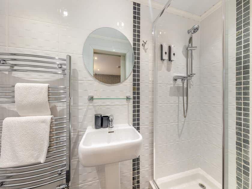 Bathroom | Ty Llyn - Tyddyn Sargent, Tyn Y Gongl, near Benllech