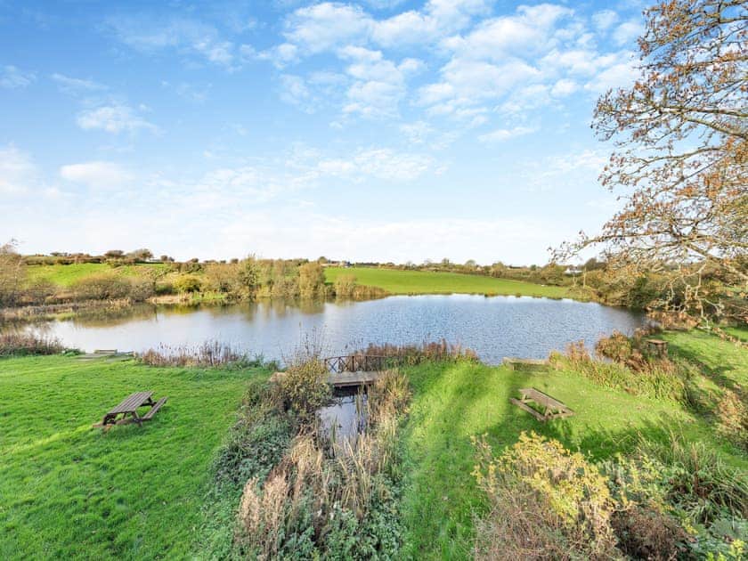 Garden and grounds | Ty Llyn - Tyddyn Sargent, Tyn Y Gongl, near Benllech