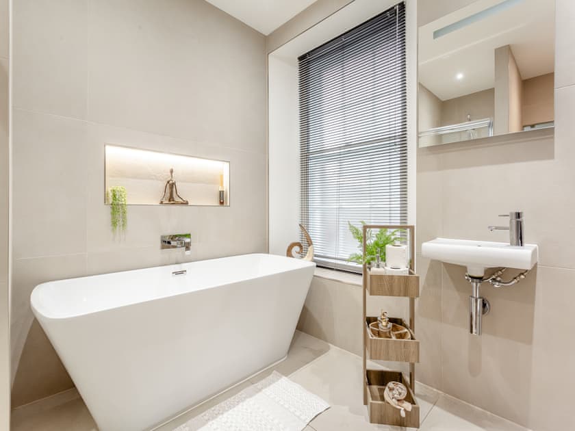 Bathroom | Spire View, Aberdeen