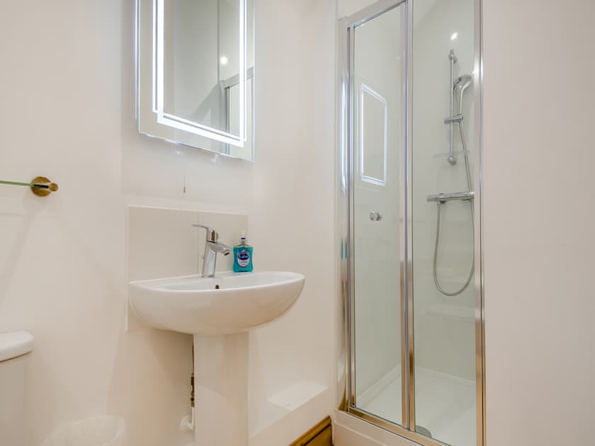 En-suite | The Great North Barn - Hall Farm Barns, Gimingham, near Mundesley