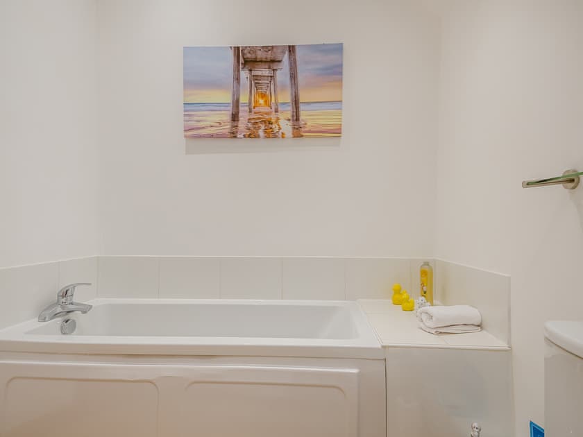 En-suite | The Great North Barn - Hall Farm Barns, Gimingham, near Mundesley