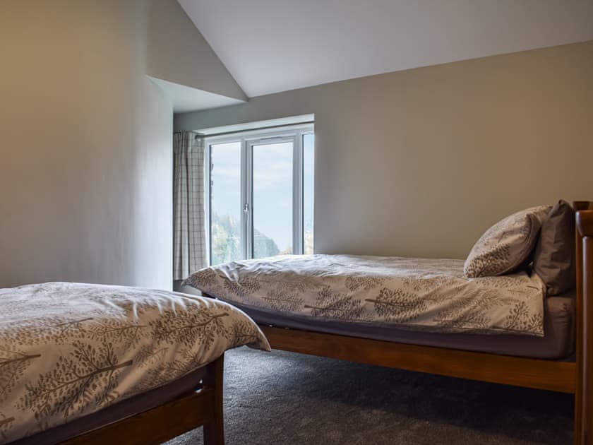 Twin bedroom | Striding Edge Cottage, Glenriding on Ullswater