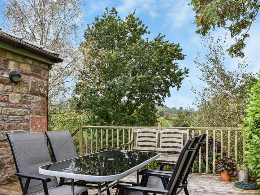 Sitting-out-area | Riverbank Cottage - Hole House Farm Cottages, Pooley Bridge, nr. Ullswater