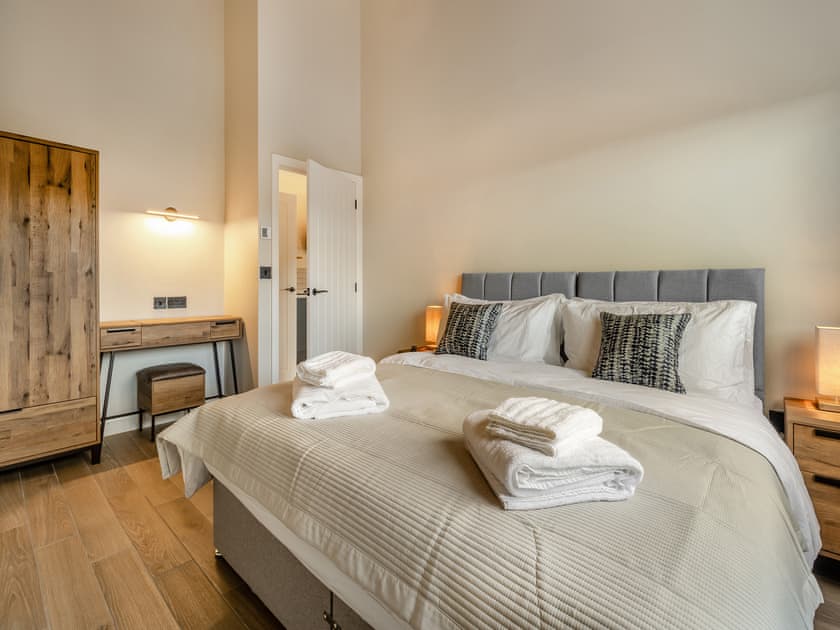Double bedroom | The Lara - Pentre Lodges, Pentre