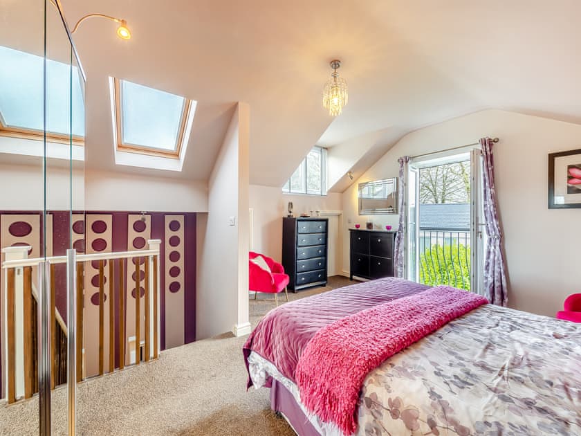 Double bedroom | Ty Menyn - Tyddyn Sargent, Tyn Y Gongl, near Benllech