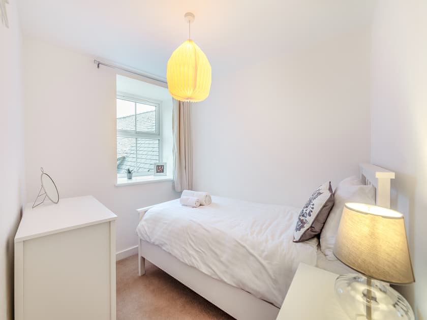 Single bedroom | Town Square House - Alnwick Hideaways, Alnwick
