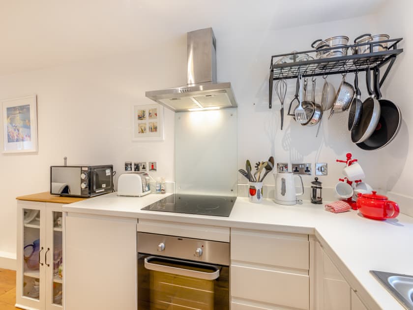 Kitchen | Town Square Apartment - Alnwick Hideaways, Alnwick