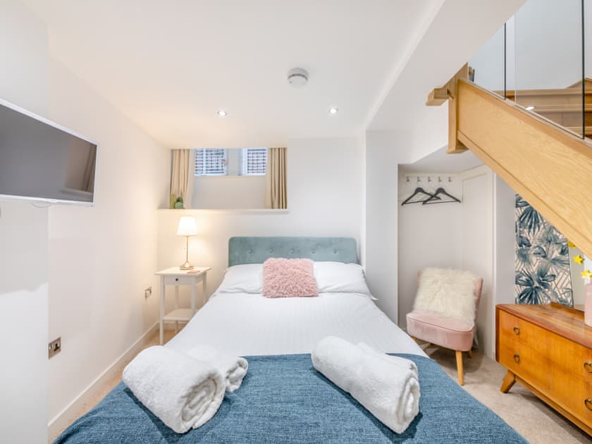 Double bedroom | Town Square Apartment - Alnwick Hideaways, Alnwick