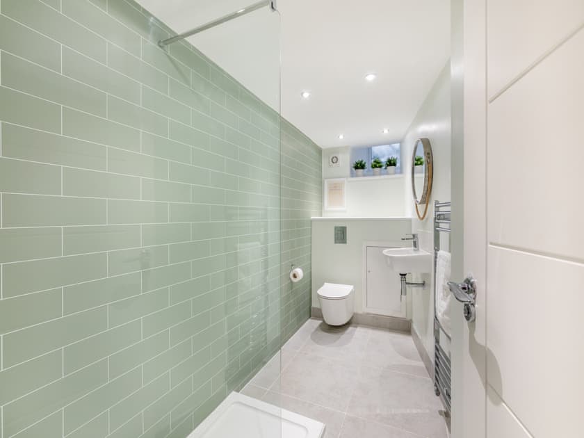 Bathroom | Town Square Apartment - Alnwick Hideaways, Alnwick