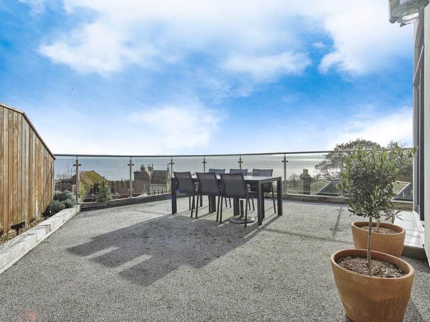 Sitting-out-area | The Overlook, Ventnor