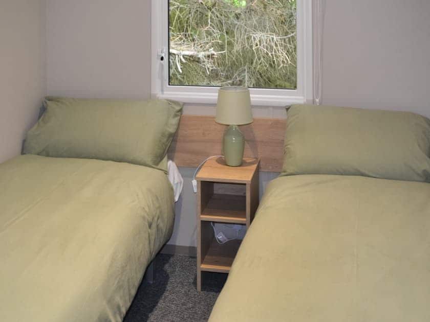 Twin bedroom | The Finch - Riverview Country Park, Forres