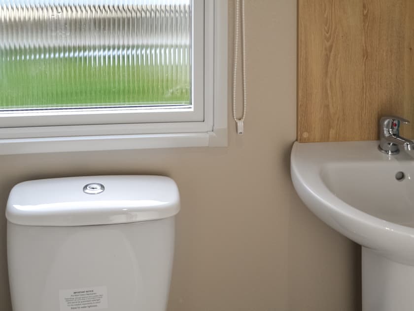 Bathroom | The Falcon - Riverview Country Park, Forres