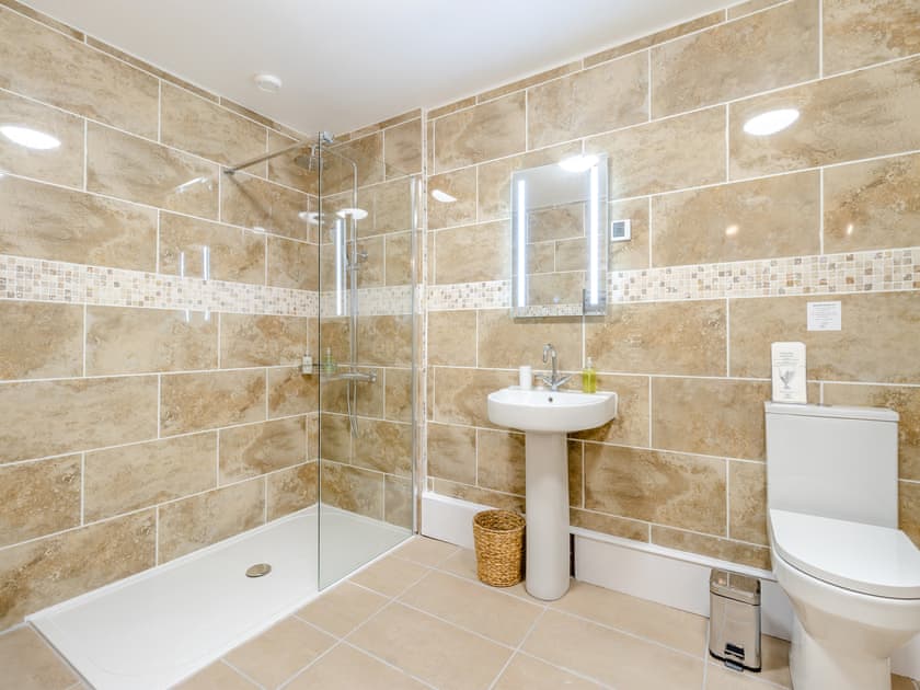 Bathroom | Lime Lodge - Mid Wales Lodges, Llandrindod Wells