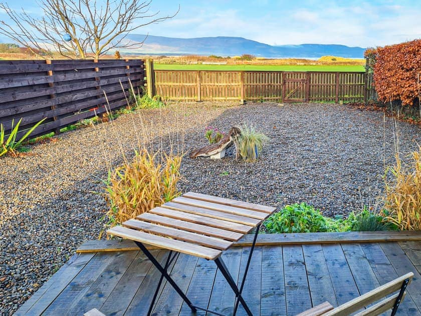 Sitting-out-area | Sunnyside Cottage, Embo, near Dornoch