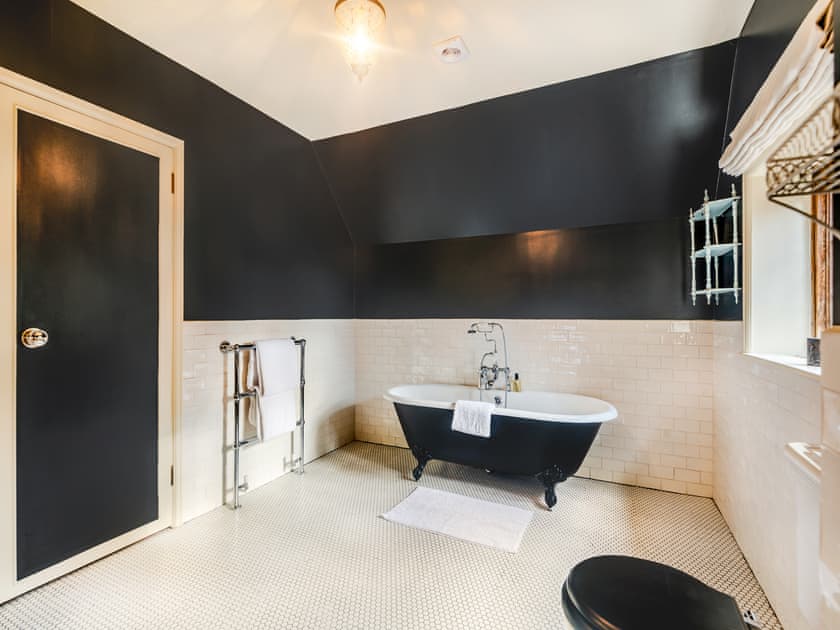 Bathroom | Ridge Hill Manor, East Grinstead