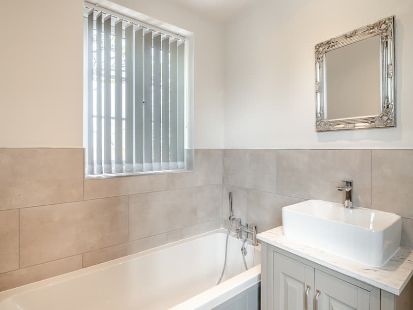 Bathroom | Foreman’s Cottage, Beverley