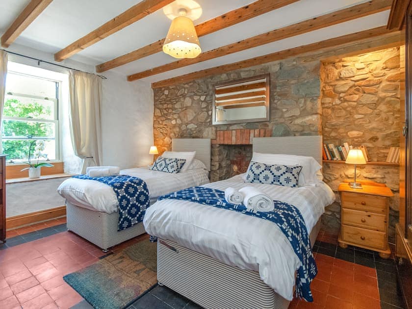 Ffynnonddewi Farmhouse - Farm House Cottages, Solva, near St Davids