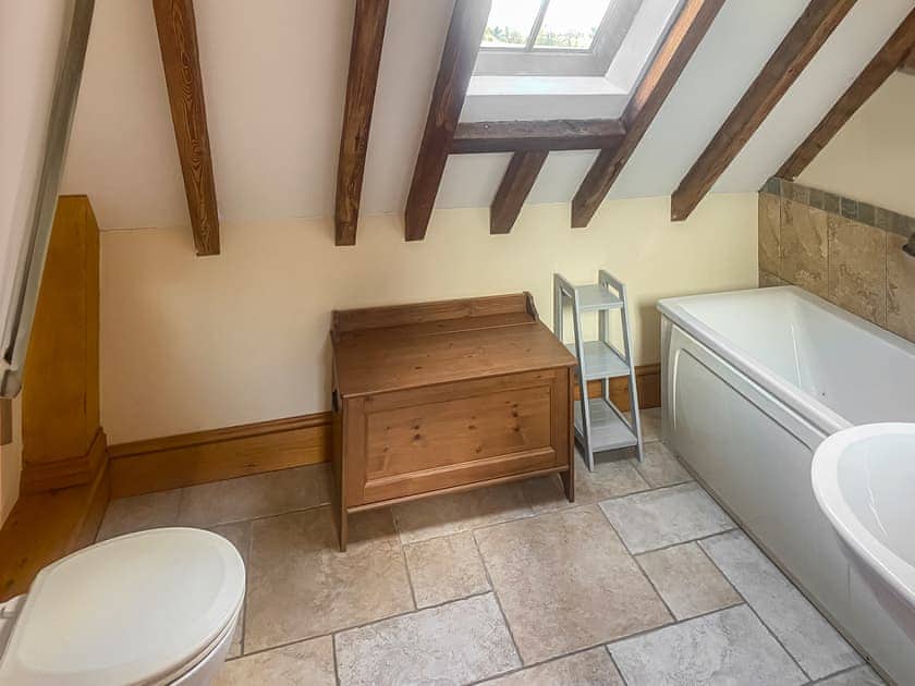 Bathroom | The Old Carthouse, Near Uttoxeter