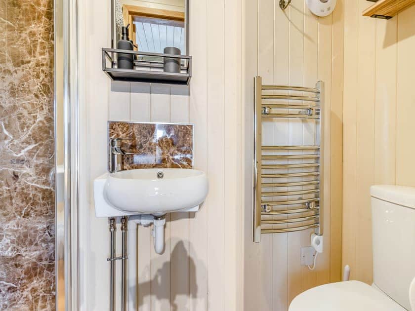 Bathroom | Mayflower - Llawrllan, St Harmon, near Rhayader