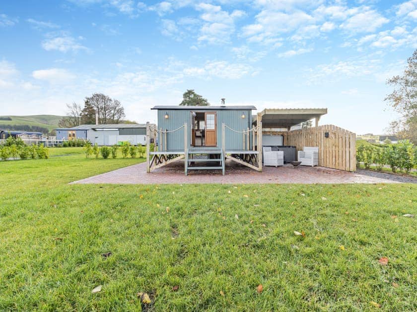 Exterior | Mayflower - Llawrllan, St Harmon, near Rhayader